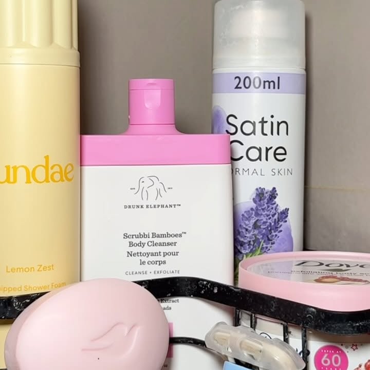 Instagram post by @youglowgrrl for Estrid. Caption reads: Spring bodycare sounds 🌸🧼🔊

Products....