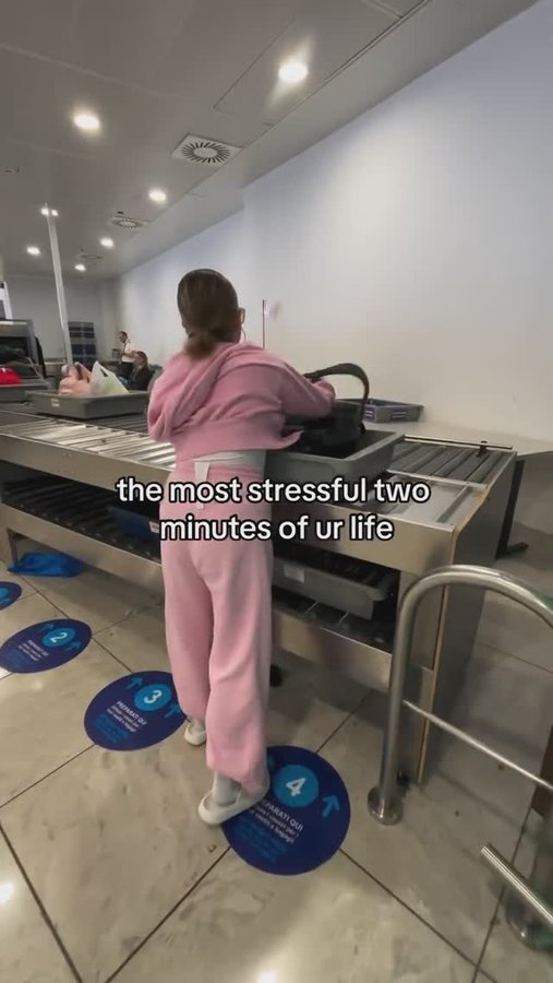 Instagram post by @natymoradiaz for SENSTYLABLE. Caption reads: Even single time 😭😭😭
#lol #rt #relatble #reels....