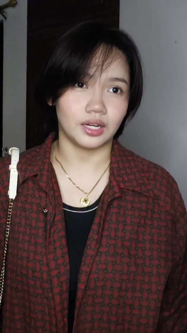 Instagram post by @rocelynordonez for Jollibee. Caption reads: Scenario: bitin ang date with bf #Jollibee....