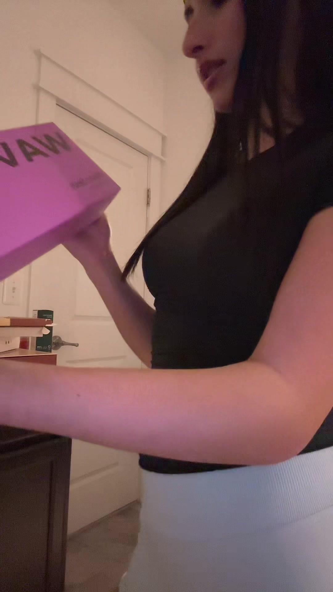 TikTok post by @sabeen_kabro for bareMinerals. Caption reads: [...] are linked #freesamples #ttshop #fyp....