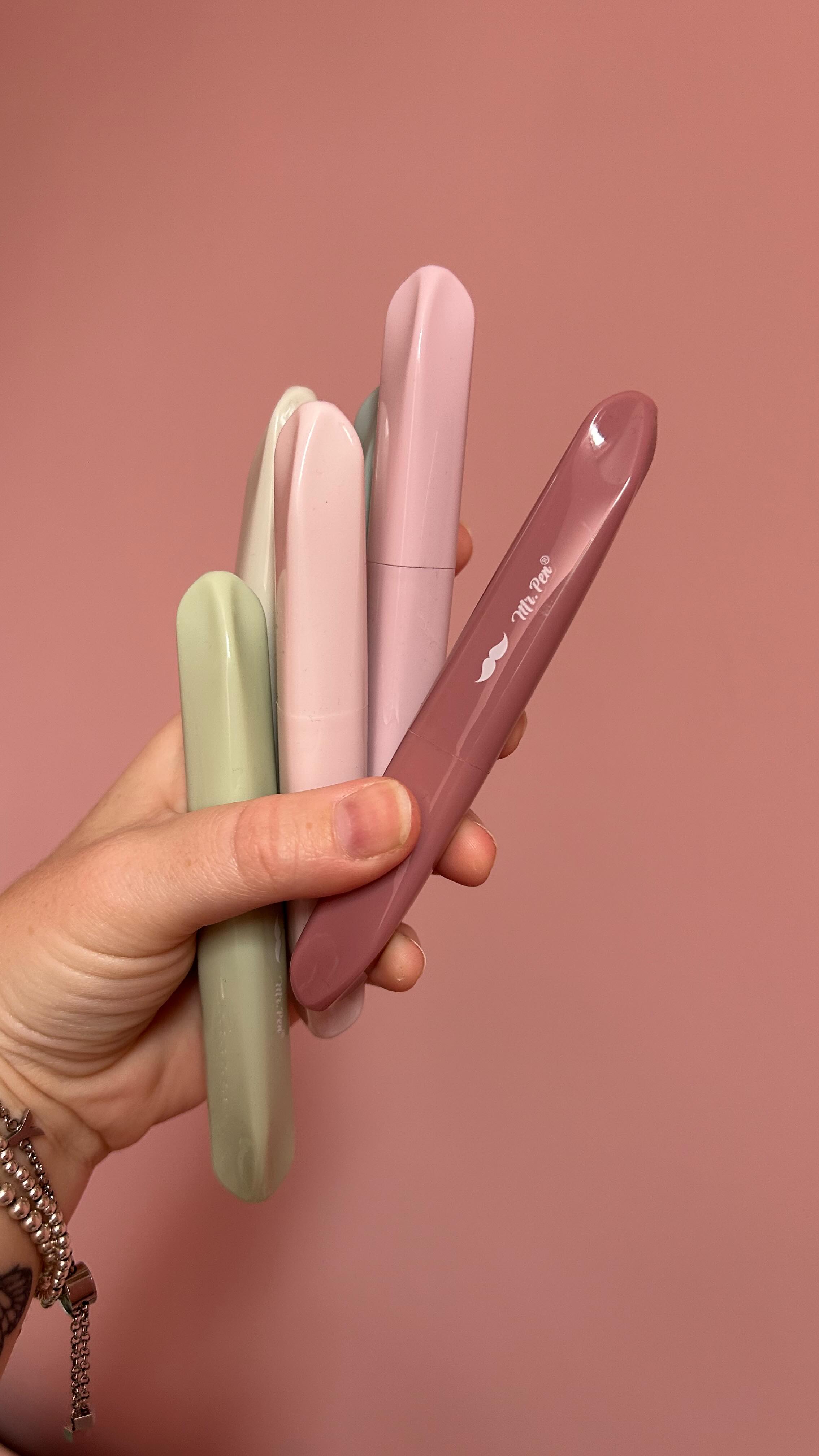 Instagram post by @messybiblepureheart for Mr. Pen. Caption reads: That new highlighter feeling 🖊️✨ 

Swatched this....