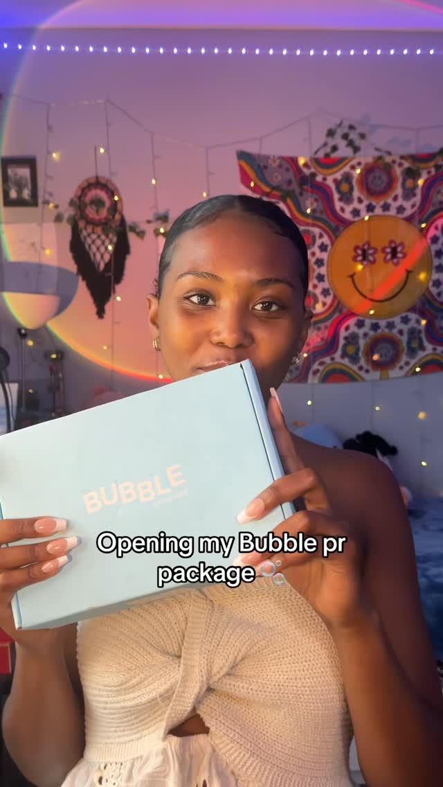 Instagram post by @londonnoellee for hellobubble.com. Caption reads: Thank you so much @bubble 💙 Code:....