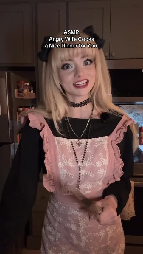 Instagram post by @emmasmyspace for CookUnity. Caption reads: Support me by checking out @cookunity ❤️ #ad....