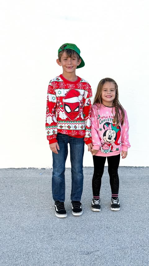 Instagram post by @raisingthepays for PatPat. Caption reads: Christmas mode: Unlocked 
I love that....