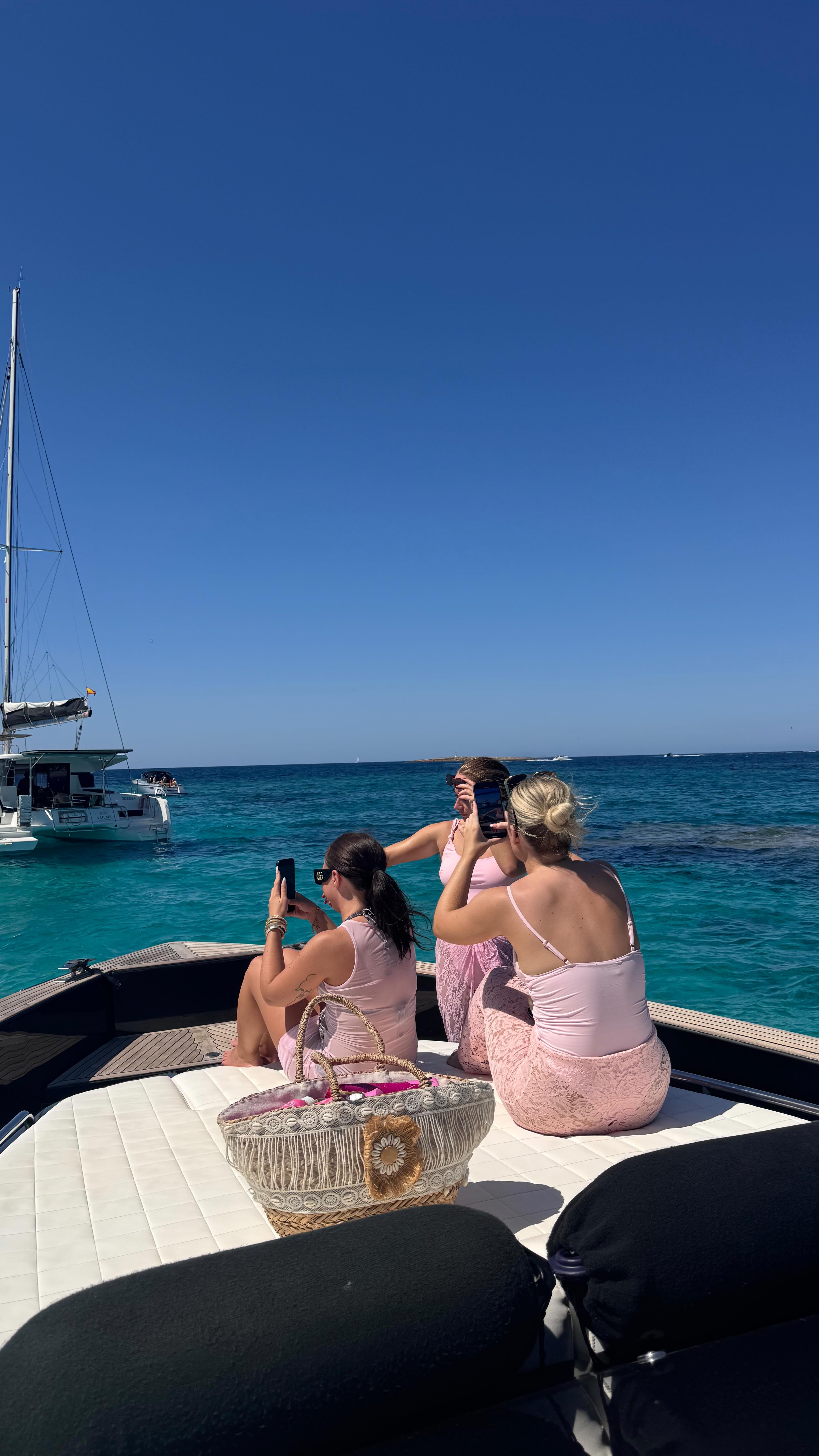 Instagram post by @lilyann.rx for 2bTanned. Caption reads: day 1 of the 2btanned brand trip ✈️☁️💖 @2btanned....