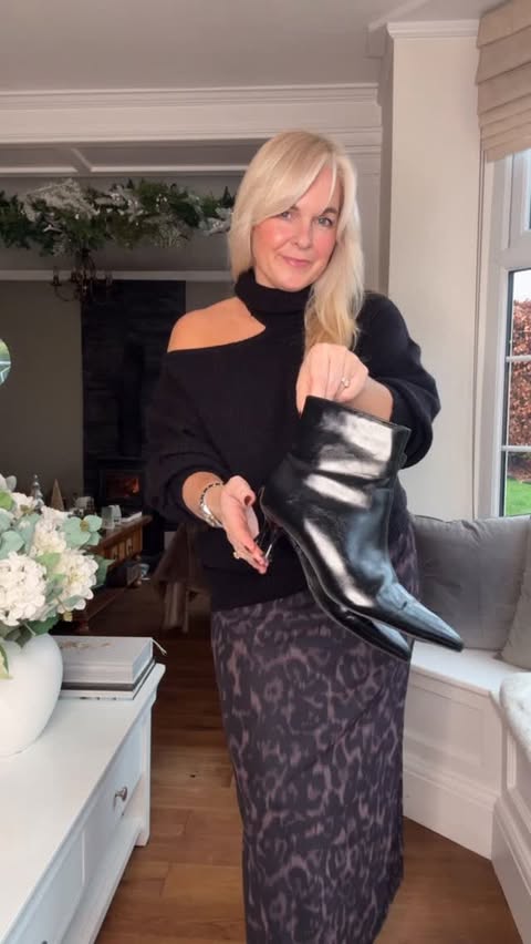 Instagram post by @lovestyle40 for Lulu Guinness. Caption reads: You know that feeling when you find something....