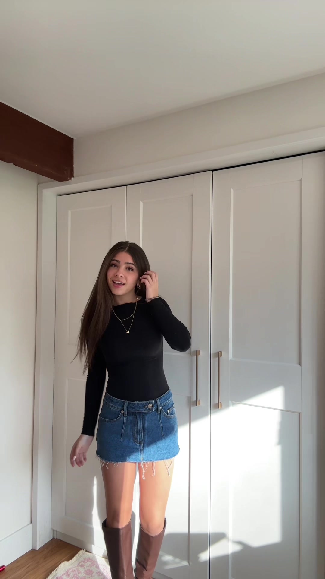 TikTok post by @gigibfernandez for SUUKSESS. Caption reads: love this top from @SUUKSESS #suuksess....