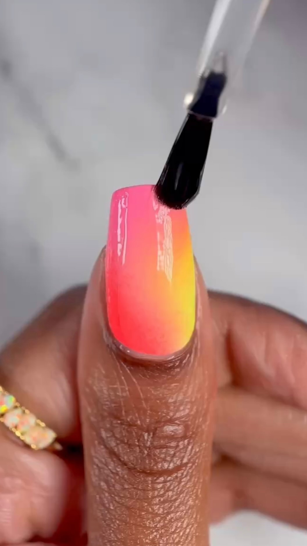 Instagram post by @suziemoon626 for Cirque Colors. Caption reads: 🌞🌺🦩 Gradient Nail Art Design....