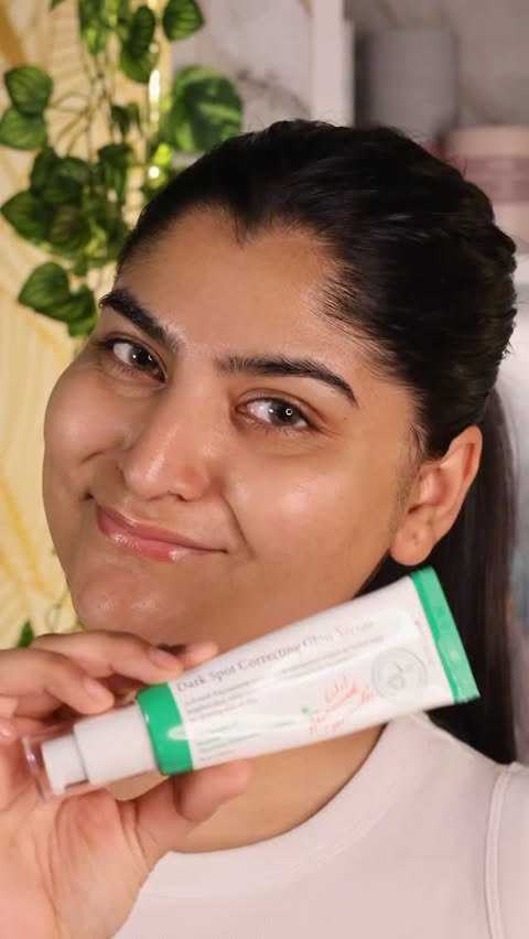 Instagram post by @deepika_jaskirat_ for Axis-y. Caption reads: Restoring skin’s glow with @axisy_official 💚✨ . .....