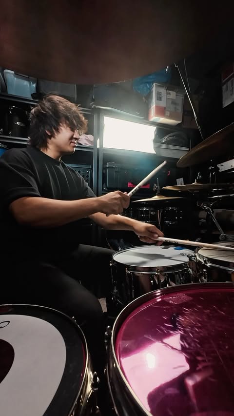 Instagram post by @davidcoladrums for Moises. Caption reads: When learning songs, @moises.ai is a great tool to....