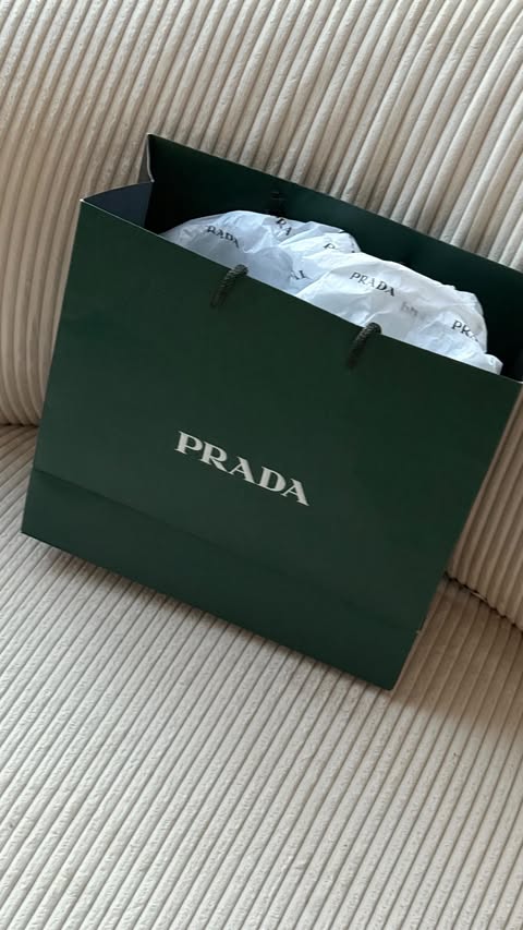 Instagram post by @lamisafkabir for Ettika. Caption reads: [...] #shoppinghaul #pradabeauty #armani #ettika....