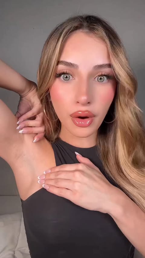 Instagram post by @lindceybeauty for European Wax Center. Caption reads: [...] i can’t recommend them enough!....