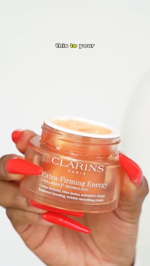Instagram post by an influencer for Clarins. Caption reads: #ClarinsPartner If you had a Spice [...].