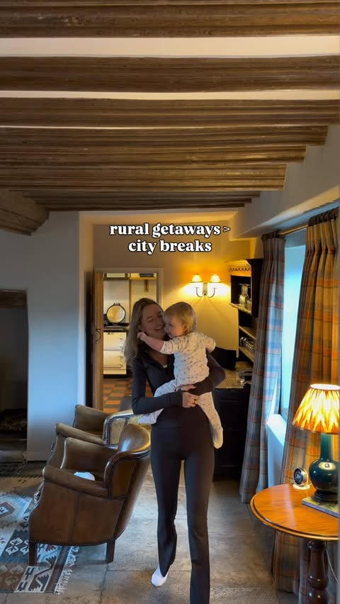 Instagram post by @olivia_hammond for Airbnb. Caption reads: This Airbnb was possibly my favourite place we....