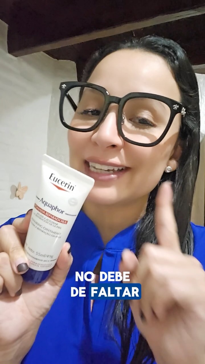 Instagram post by @paoderma for Aquaphor US. Caption reads: Usos que no conocías del Aquaphor de Eucerin.....