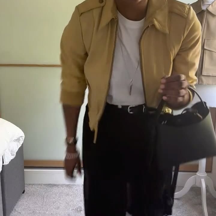 Instagram post by @jenny_francis01 for Russell & Bromley. Caption reads: Happy Sunday 💕✨

*some items PR....