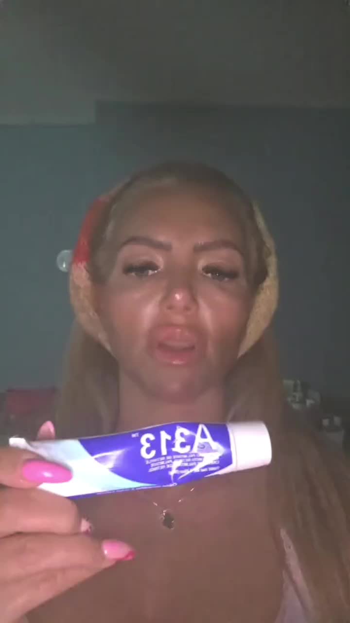 TikTok post by @helensbitsandbobs for Unineed. Caption reads: [...] #foryourepage #tiktokshopie #skincare....