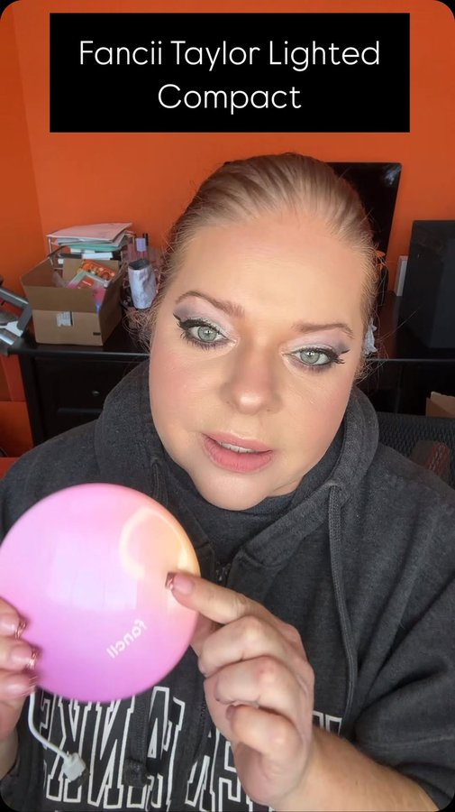 Instagram post by @yvonne.moskal for Fancii. Caption reads: Have you seen these Taylor compacts from....