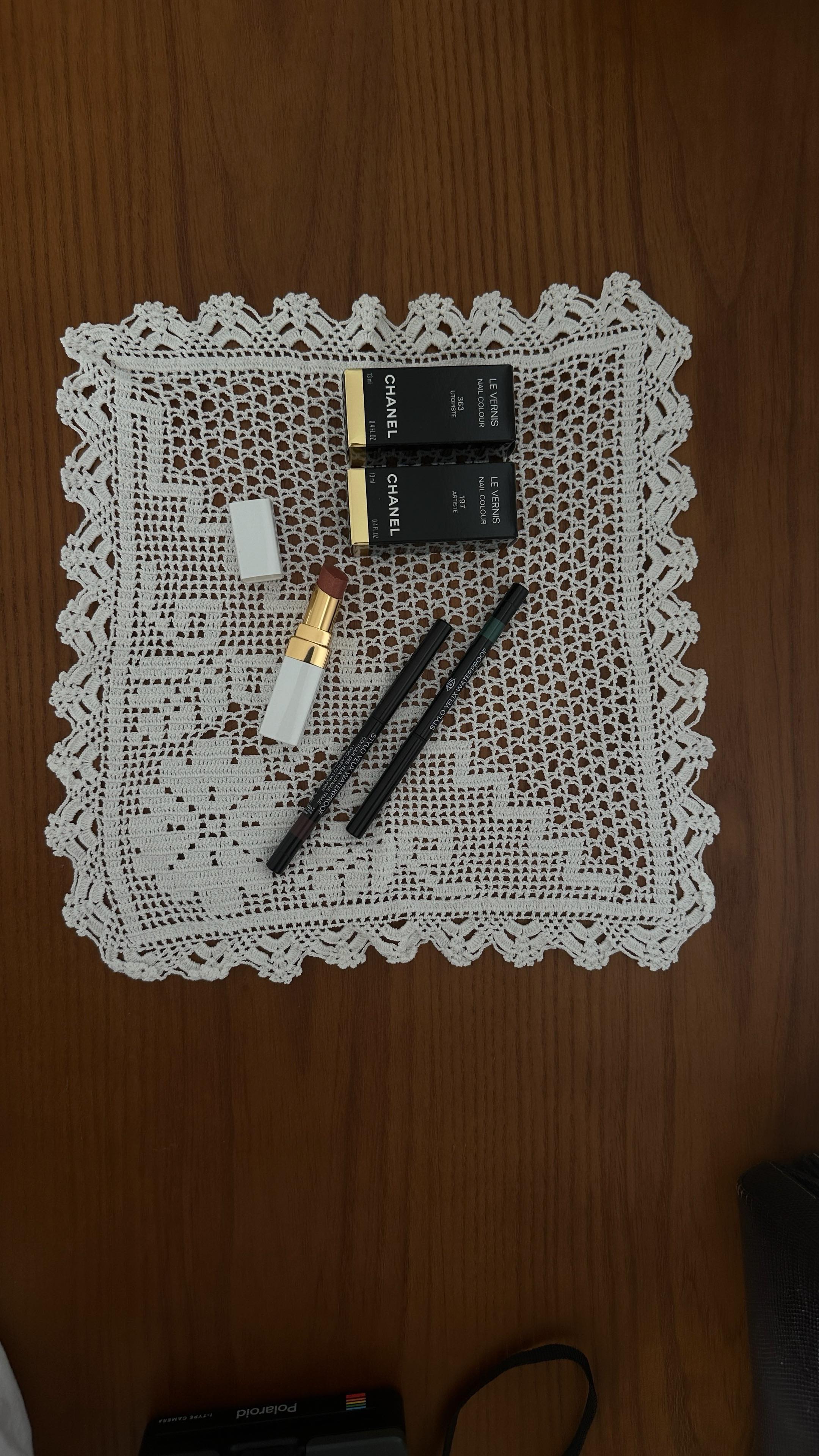 Instagram post by @sophiepirrung for St. Agni. Caption reads: Outfit of the day 🖤 in love with my @stagnistudio....