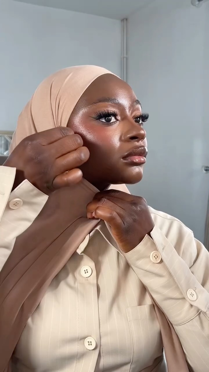 Instagram post by @seeii_yonce for Zadig&Voltaire. Caption reads: [...] unapologetic vibes… this is me. 💋🤍....