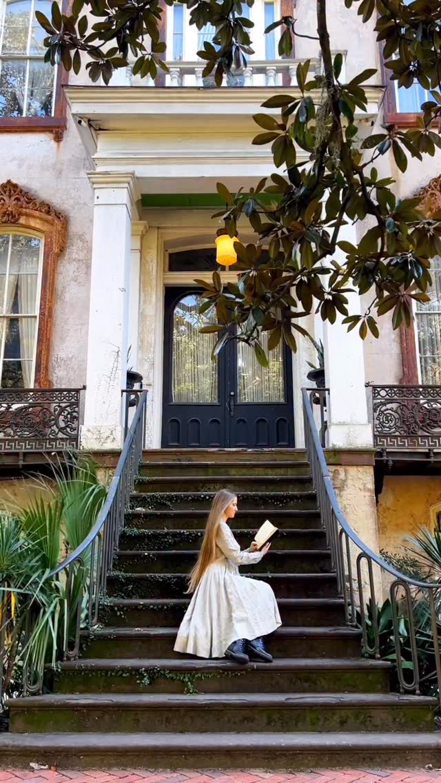 Instagram post by @followmeaway for Son de Flor. Caption reads: Light academia moments 🖤

I am obsessed with....