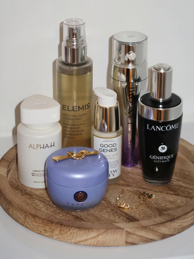 Instagram post by @faceofkmw for Sunday Riley. Caption reads: [...] @elemis_uki @elemis @tatcha @sundayriley....