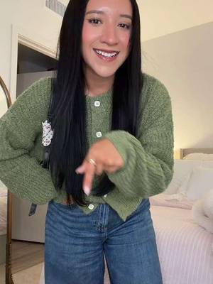 TikTok post by @nashlyvazquez for Emi Jay. Caption reads: [...] @Cider @American Eagle @Emi Jay.