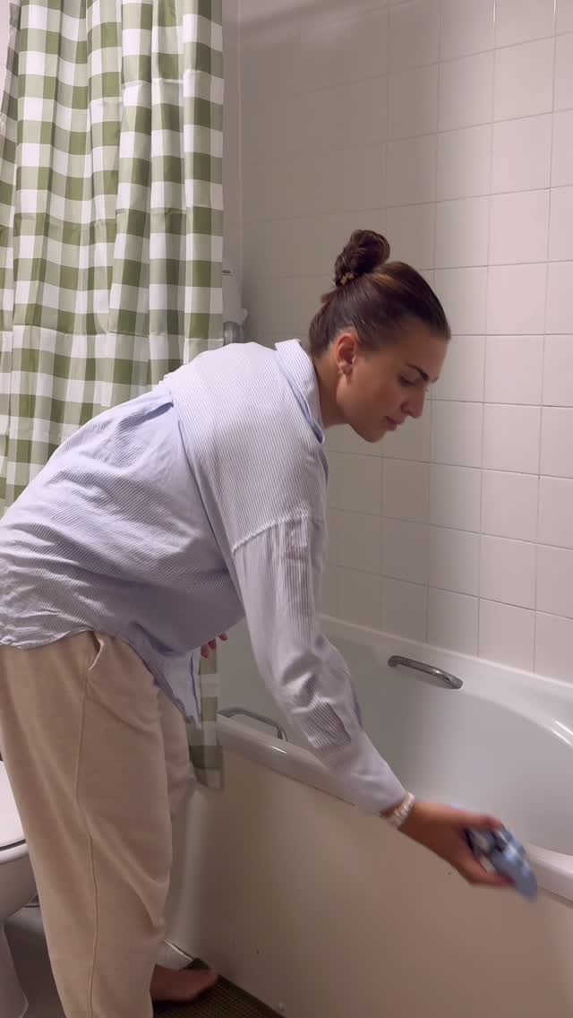 Instagram post by @tillytodos for Childs Farm. Caption reads: [...] could smell this through the screen....