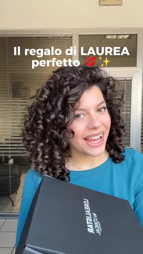 Instagram post by @flaviiasbeauty for BIOTHERM. Caption reads: [...] - Aquasource Hyalu Pump @biotherm....