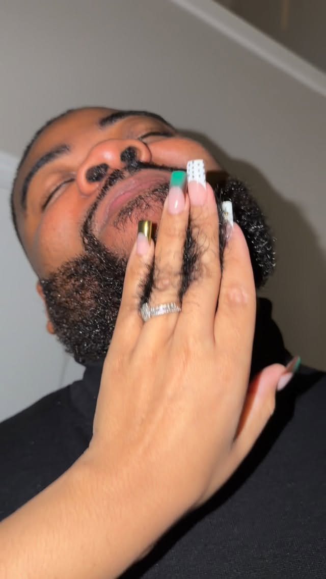 Instagram post by @iambrandybenjamin for Scotch Porter. Caption reads: Mo BETTA 😮‍💨

Comment BEARD and I’ll dm you the....