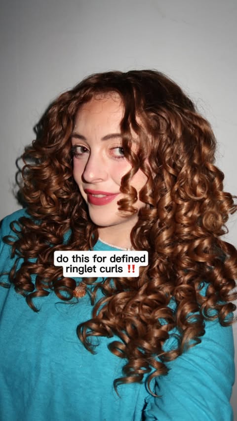 Instagram post by @mollysringlets for UMBERTO GIANNINI. Caption reads: my styling routine for defined + shiny curls....