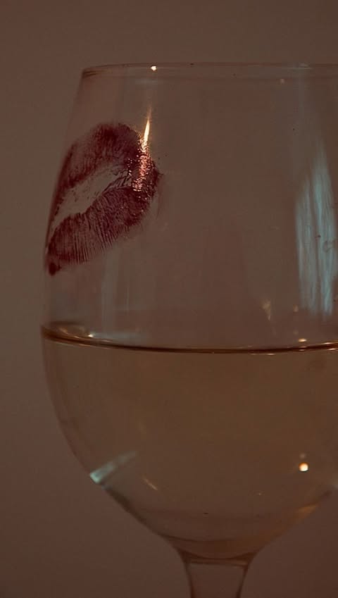 Instagram post by @ruya for Perfect Corset NY. Caption reads: @perfectcorset_nyc ⏳ -25% off code “RCLI” ||....