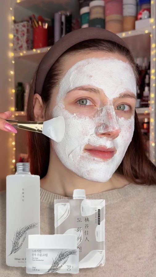 Instagram post by @tanyats.beauty for Coreelle. Caption reads: 🌾 My winter skincare routine with the House of....