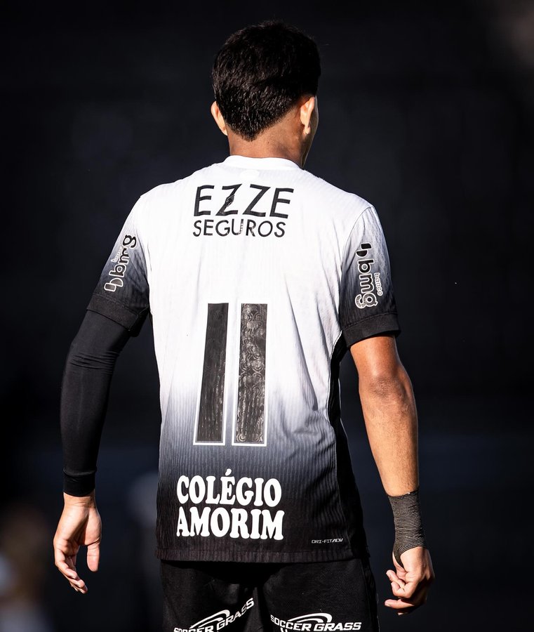 Instagram post by @luizfernando.2007 for Umbro. Caption reads: Foco no próximo🙏🏽💫🦅

Grato a Deus por tudo....