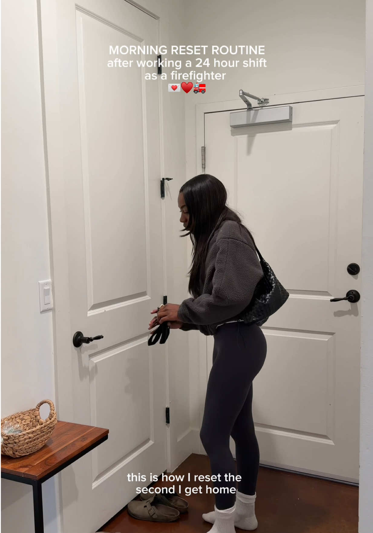 TikTok post by @vasiahmarie for OLLY. Caption reads: [...] be made this easy ⭐️💗🙂‍↕️ you can shop....