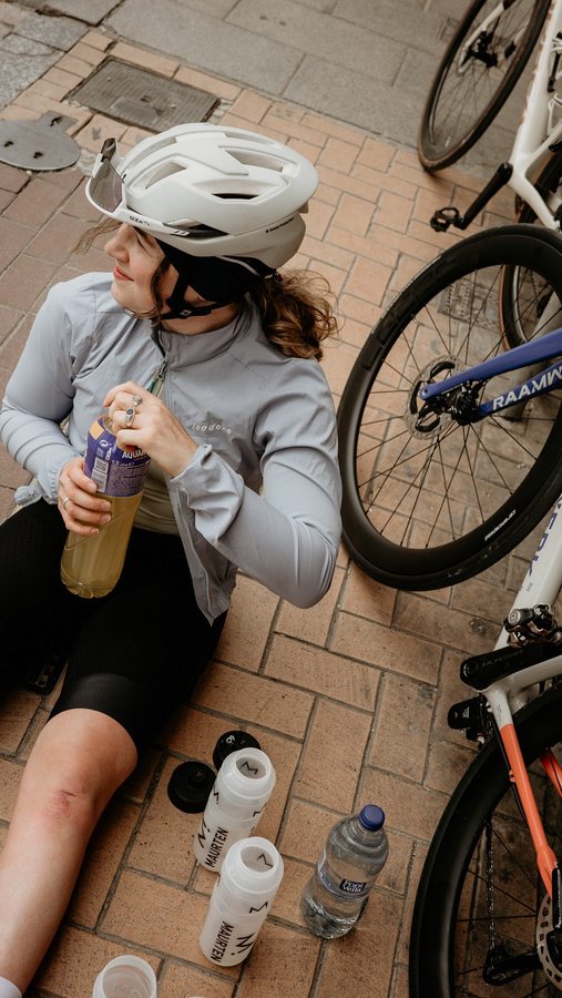 Instagram post by @emma.spinsthewheel for NAKED Optics. Caption reads: What makes you happy? Me: aquarius.🔋

📸....