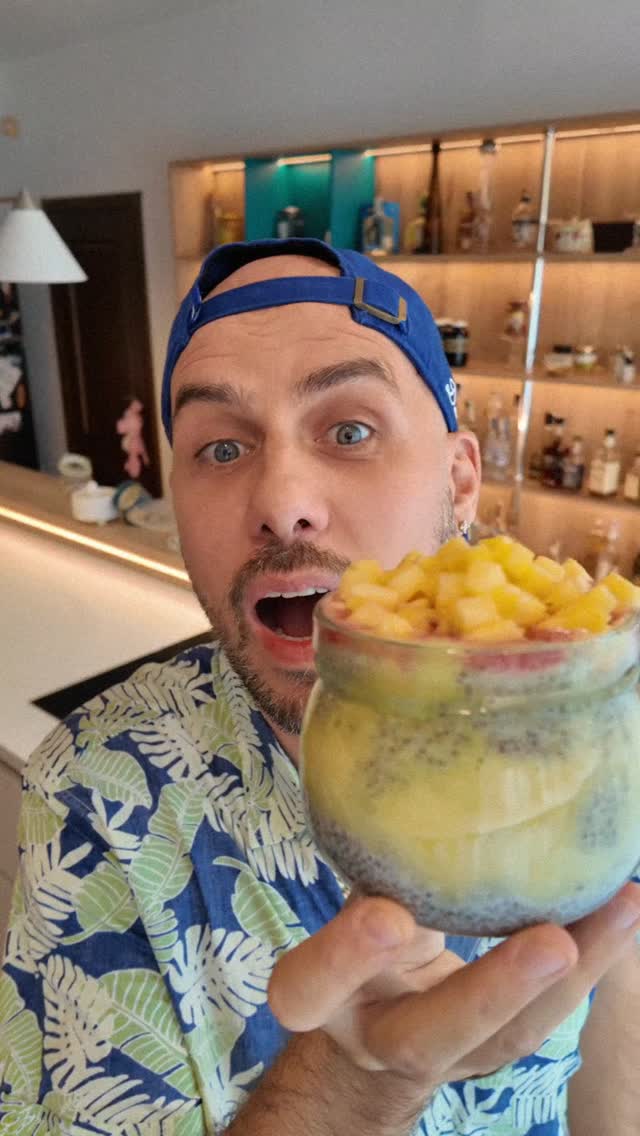 Instagram post by @deliric for Alpro. Caption reads: M-am tezit Deli Chef in dimineața....