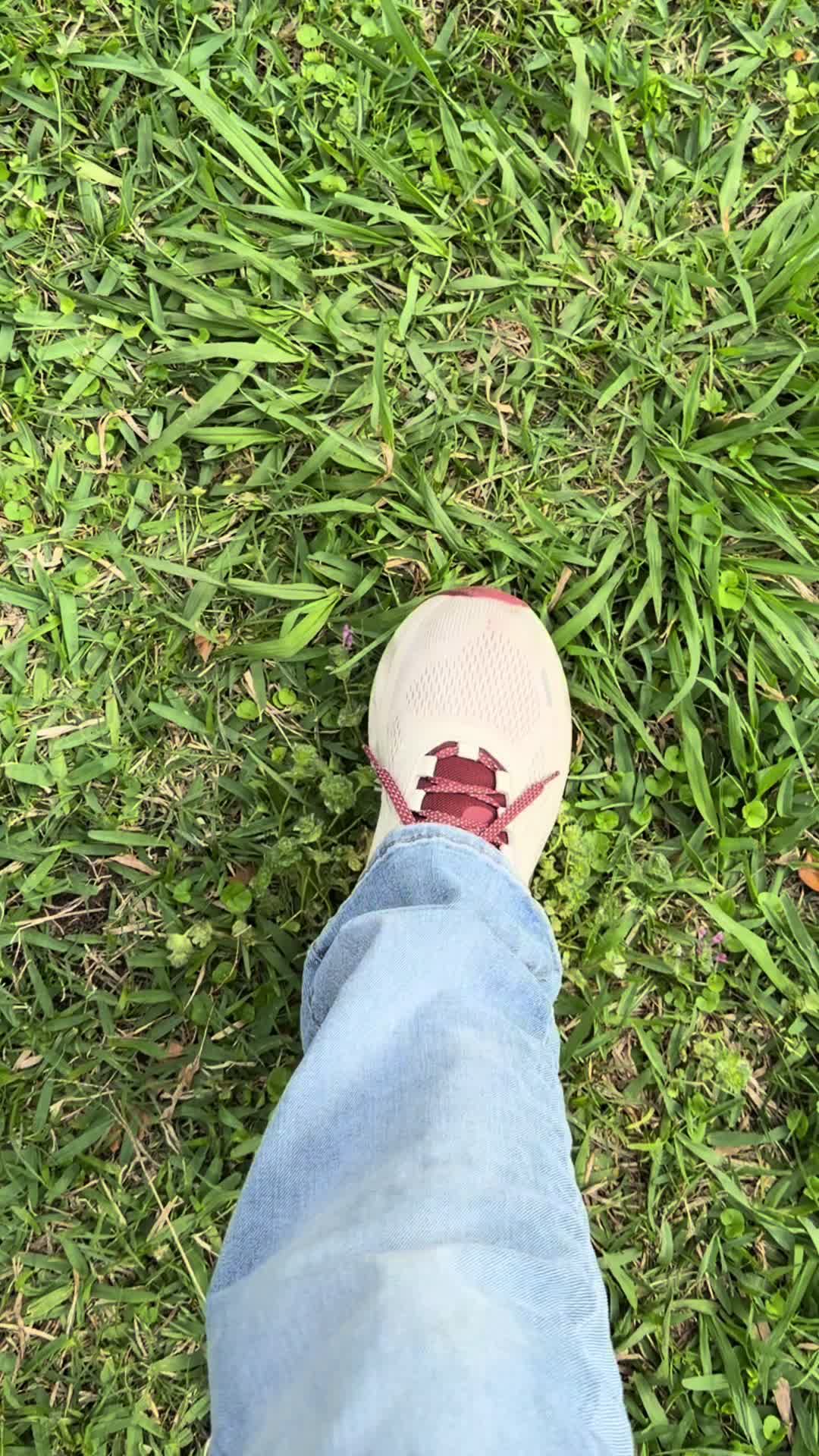 TikTok post by @yursasa29 for Nortiv8. Caption reads: NORTIV 8 [MovePropel] Women's @NORTIV 8....