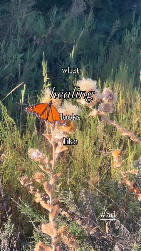 Instagram post by @elise__dean for Mindful Souls. Caption reads: [...] I’ve loved weaving pieces from....