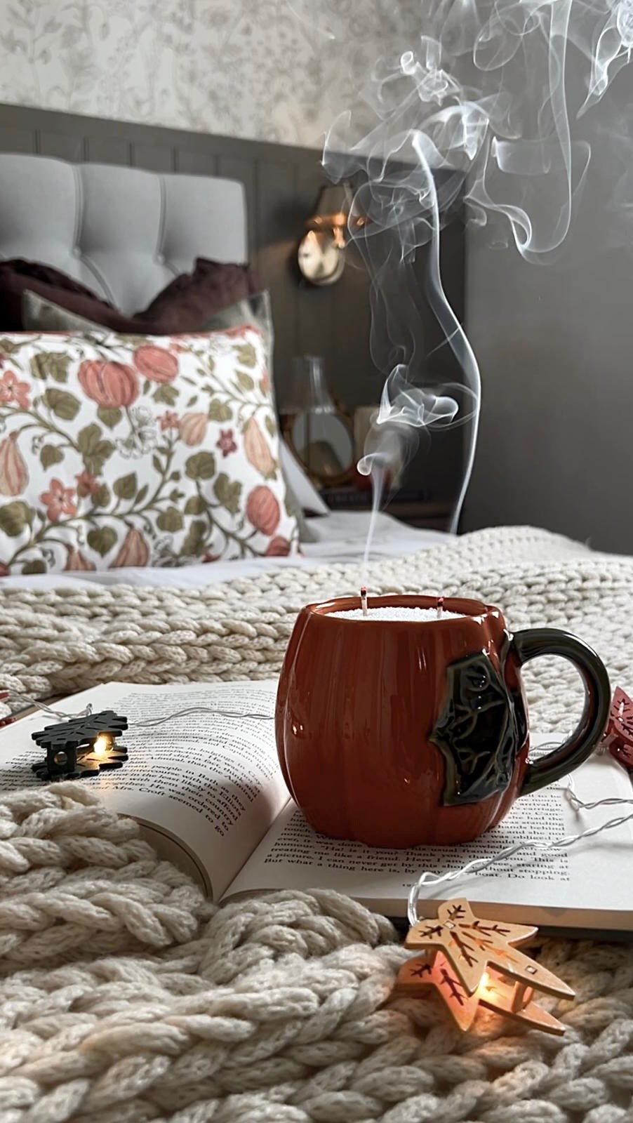 Instagram post by @athomewithhopex for Candlera Candle. Caption reads: [...] white candle sand 🕯️ Gifted by....