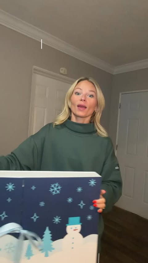 Instagram post by @kateharley for Wawa. Caption reads: @wawa my live has been made! #wawa #vlogmas [...].