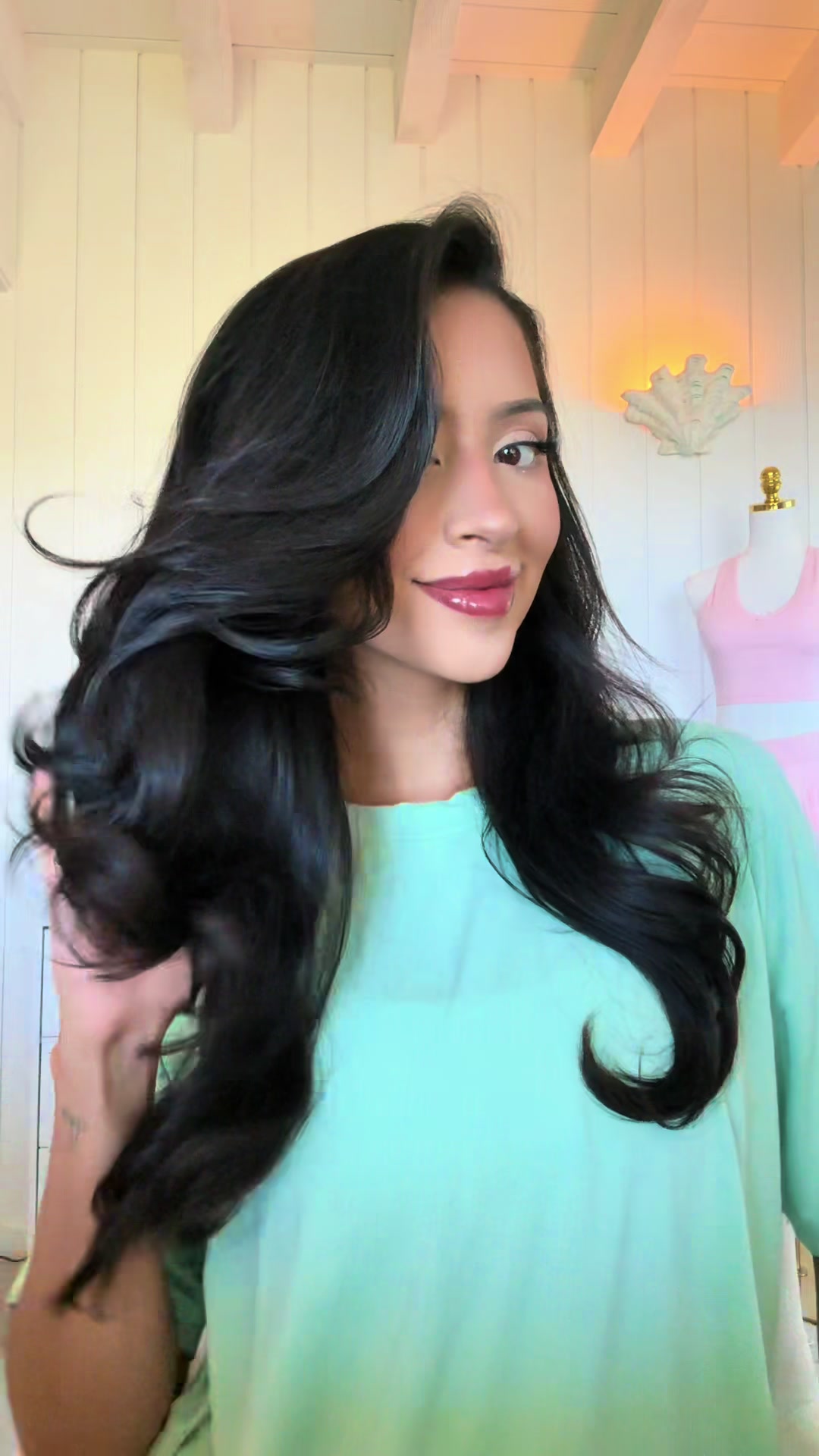 TikTok post by @michelle.pakk for Overnight Blowout. Caption reads: [...] is a sign to not give up on your overnight....