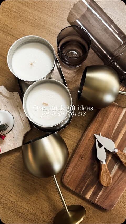 Instagram post by @miussetsantana for Overstock. Caption reads: #AD Overstock gift ideas for home lovers 🎁🎄|....