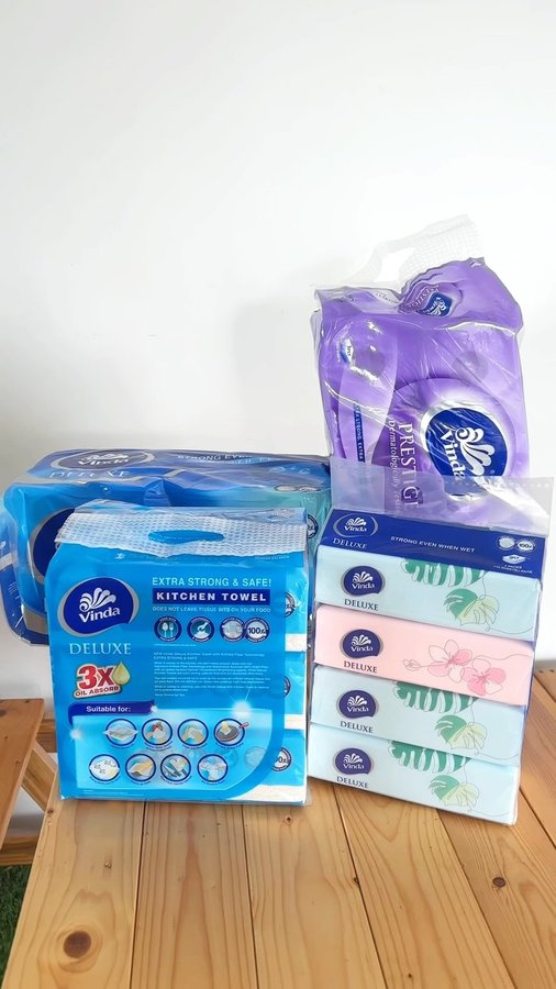 Instagram post by @simplysue for Partipost. Caption reads: My impression of @vindatissuesg products is just....