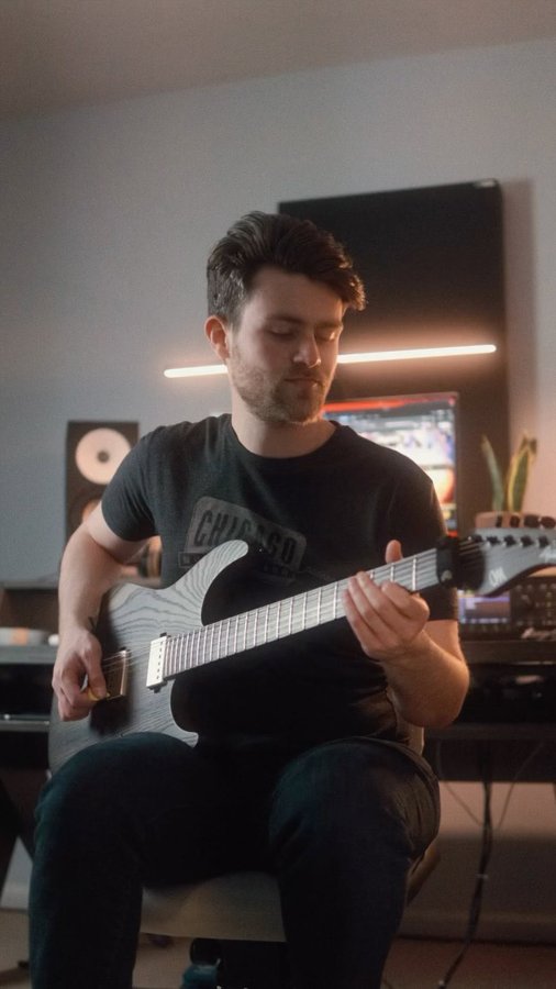 Instagram post by @iammmune for Submission Audio. Caption reads: [...] got the Warwick tone in a library!!....