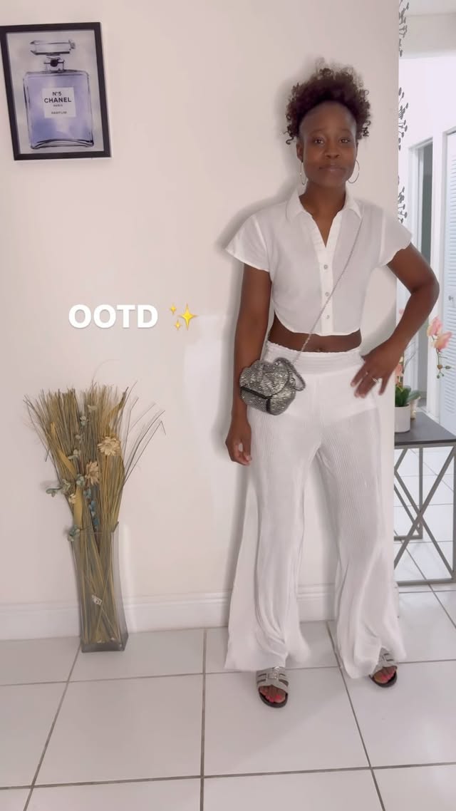 Instagram post by @only1wit for Rainbow Shops. Caption reads: [...] keep it moving….. OOTD ✨💫🤍 pants....
