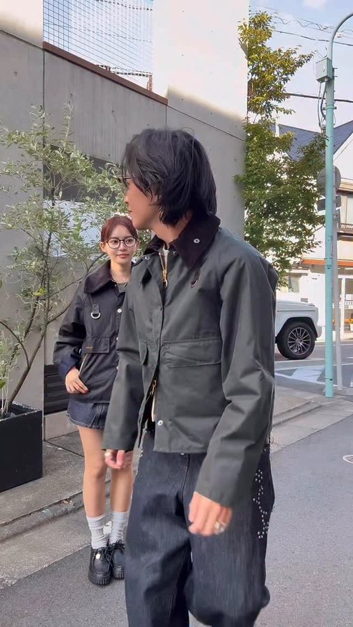 Instagram post by @o10913 for Barbour. Caption reads: @barbour 
@barbourjapan 

ootd🍂

jacket:....