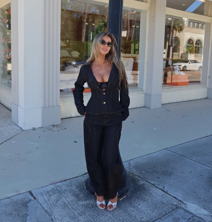 Instagram post by an influencer for Fashion Nova. Caption reads: [...] I’m standing on business @FashionNova....