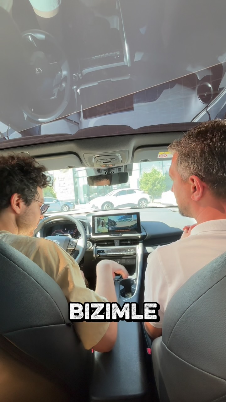 Instagram post by @rukiyedincer for Toyota. Caption reads: Evet koca oğlanımızı sattık arkadaşlar 🥲 
Gel....