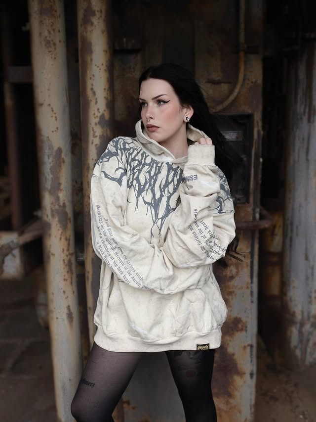 Instagram post by @thefairylass for STAY COLD APPAREL. Caption reads: [...] use MIRA10 for some $ off....